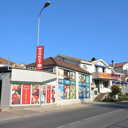 Tropicoco Apartments Tivat Exterior foto